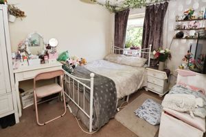 BAYARD AVENUE- click for photo gallery